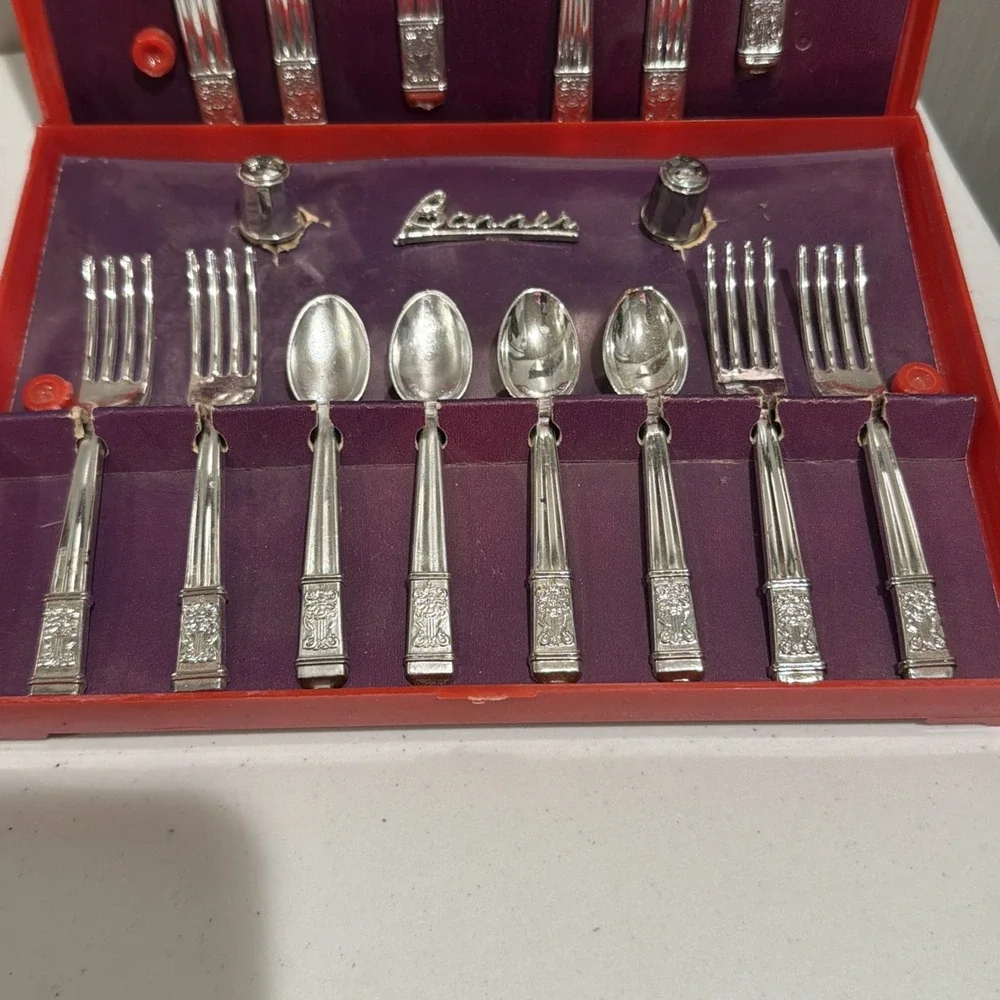 Rare! Banner Toy Silverware 16pc Set in Red Plastic Chest- Complete Set